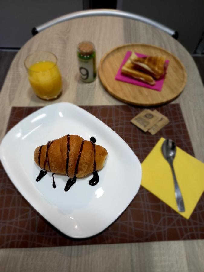 B&B Km 198 - Letto E Colazione Sorbara Dış mekan fotoğraf